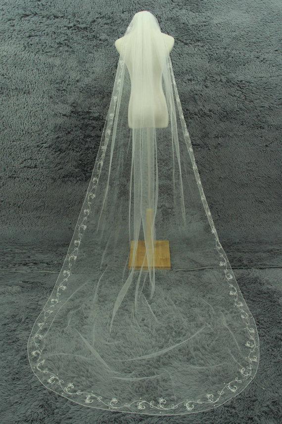 زفاف - Cathedral Bridal Veil, embroidery edge veil, white ivory wedding veil, a comb veil, wedding accessories,
