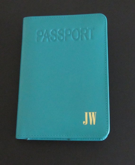 زفاف - Passport Covers, His and Hers Gift, Mr. and Mrs. gift, Groomsmen Gift, Bridal Shower gift, Monogrammed Passport Covers, Bacheloratte Gift