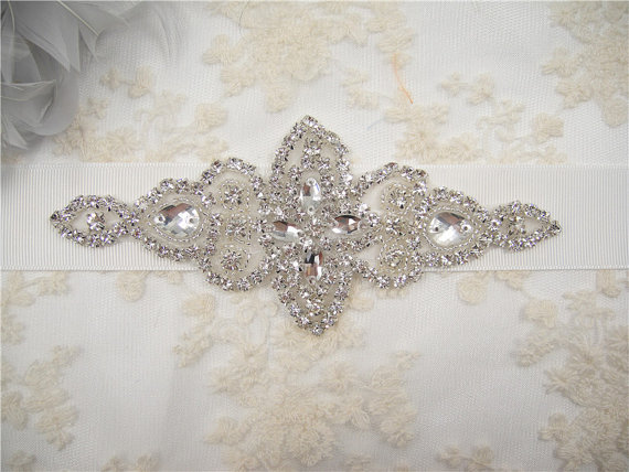 Mariage - Sale - Wedding Sash, Bridal Belt, Rhinestones Pearls Wedding Belt, Pearls Wedding Sash, Jeweled  Wedding Sash, Crystal Rhinestone Belt,