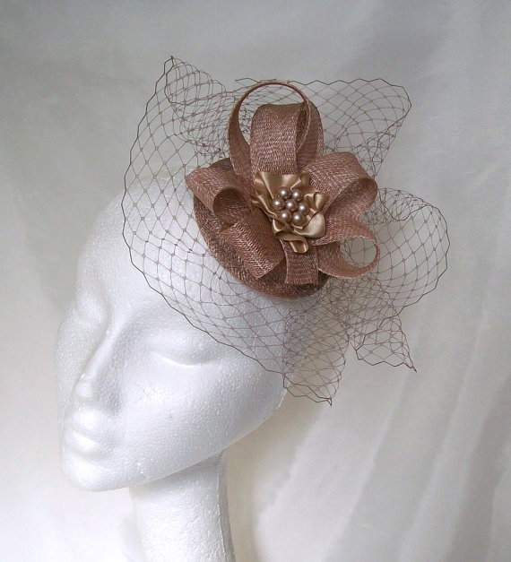 زفاف - Latte Beige Nude Sinamay Blusher Veil & Pearl or Diamante Wedding Fascinator Mini Hat - Custom Made to Order
