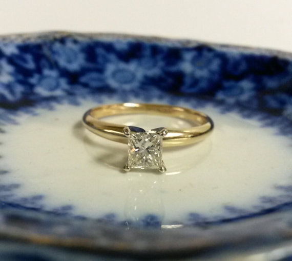 Hochzeit - Size 8 Estate 14k Yellow Gold Princess Cut 1/2ct Diamond Ring Wedding Engagement