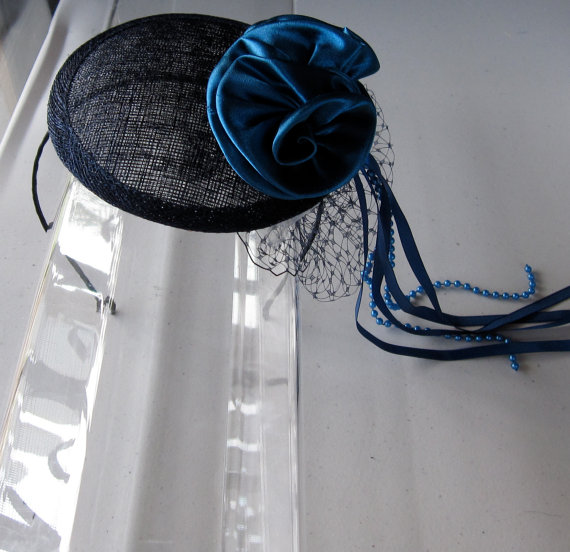 زفاف - Turquoise Blue Satin Beaded Flower Navy Sinamay Fascinator Hat with Veil and Satin Headband, for weddings, parties, cocktail, evening