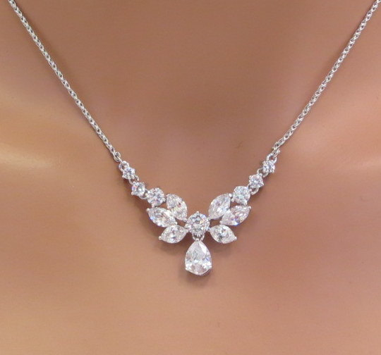 زفاف - Simple bridal necklace, Bridal Rhinestone necklace, Crystal necklace, Bridal jewelry, Cubic zirconia necklace