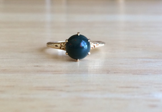 Wedding - Antique Victorian 10kt Yellow Gold Bloodstone Solitaire Ring - Size 6 1/4 Sizeable Alternative Engagement / Wedding Vintage Gothic Jewelry