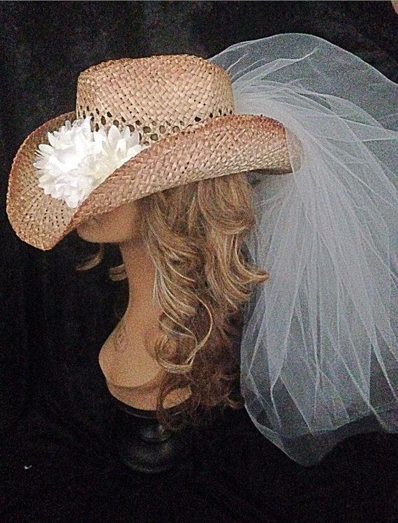 Hochzeit - Cowboy Hat Veil - Cowgirl Hat Veil - Wedding Cowboy Hat