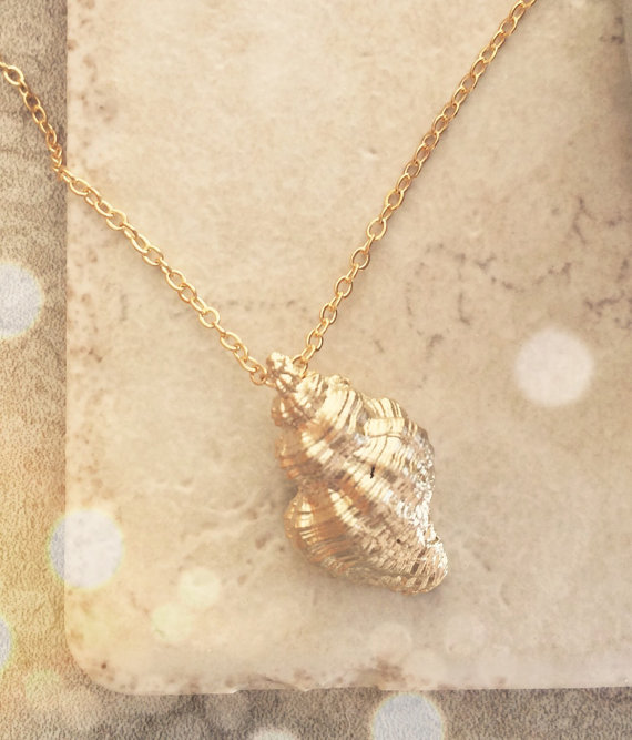 زفاف - Gold Shell Necklace Gold Necklace Bridesmaid Gift, Sea Shell Jewelry, Mothers Gift Bridesmaid Jewelry Gift Limonbijoux