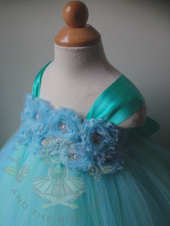 Hochzeit - Aqua and mint flower girl dress with aqua flowers. Tutu dress