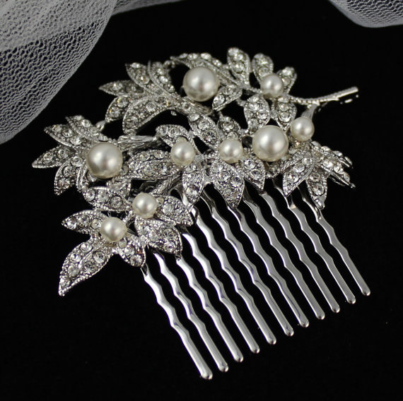 Hochzeit - Bridal Hair Comb, Pearl & Crystal Bridal Hair Piece, Vintage Wedding Hair Pin, Bridal  Accessory, MADDIE