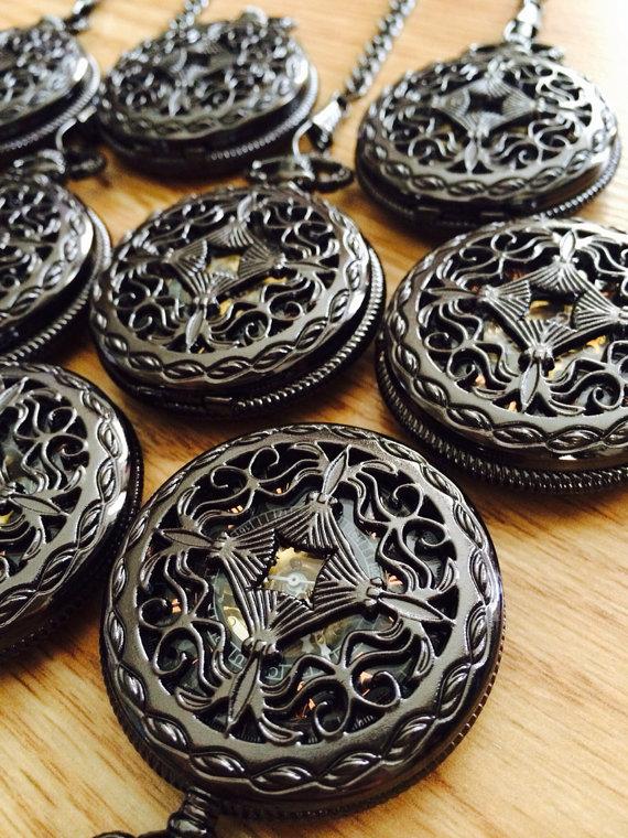 زفاف - Wedding Set of 5 Personalized Pocket Watches with Chain Gunmetal Black -Mechanical-  Celtic Knot Ships from Canada Groomsmen Gift
