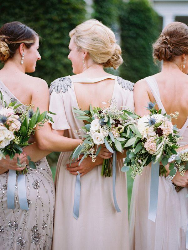 Hochzeit - 13 Gorgeous Bridesmaids' Bouquets From The Midwest