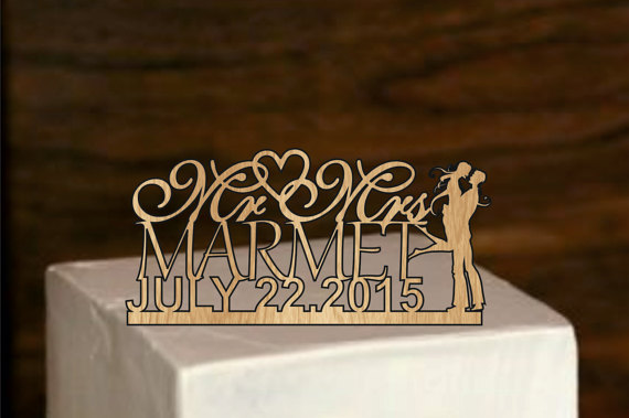 Mariage - Rustic Wedding Cake Topper, Personalized custom Cake Topper, Cake Decor, Bride and Groom, Silhouette cake topper, monogram cake topper, deer