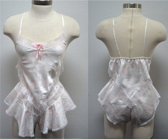 Wedding - Two Piece Lingerie, Size Medium, White and Pink Lingerie, Floral Nightwear, Two Piece Vintage Avian Set, Two Piece Vintage Lingerie Set