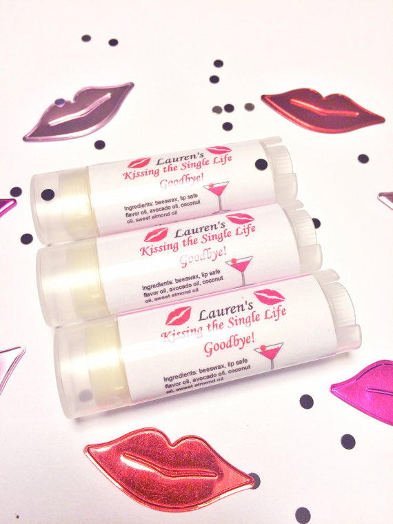 Свадьба - Bachelorette Favor - Bachelorette Party Favor Lip Balm - Kissing The Single Life Goodbye - Wedding Favor - Personalized Bridesmaid Gift