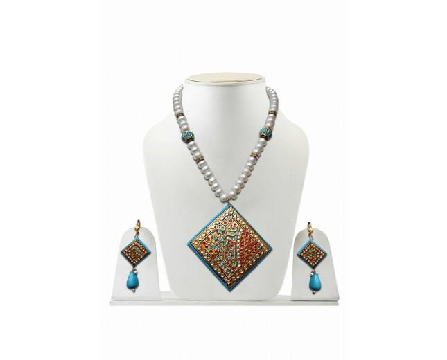 Hochzeit - Indian Fashion Jewelry Set for Women