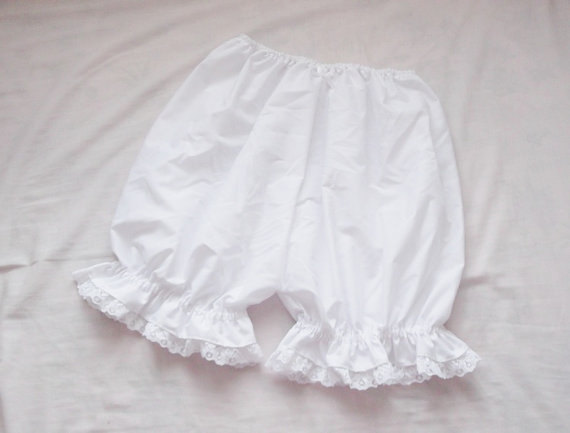 Hochzeit - White Lace Trim Everyday Comfy Basic Lolita Fairy Kei Ruffle Bloomers Pumpkin Shorts