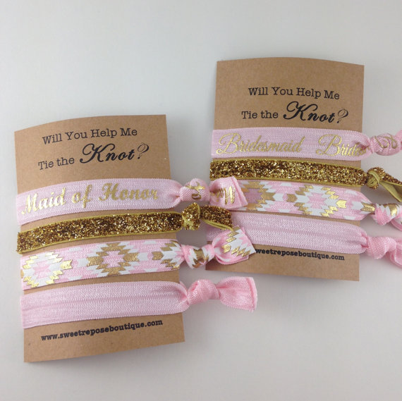 زفاف - Will you help me tie the knot, bridesmaids gifts, will you be my bridesmaid, bachelorette party favors, hair tie favors, FOE hair ties