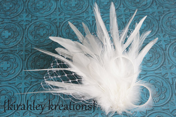 Свадьба - CARMEN in WHITE -- Stunning Feather Bridal Headpiece, Hair Clip, Wedding Fascinator w/ Russian Birdcage Veiling, for the Traditional Bride