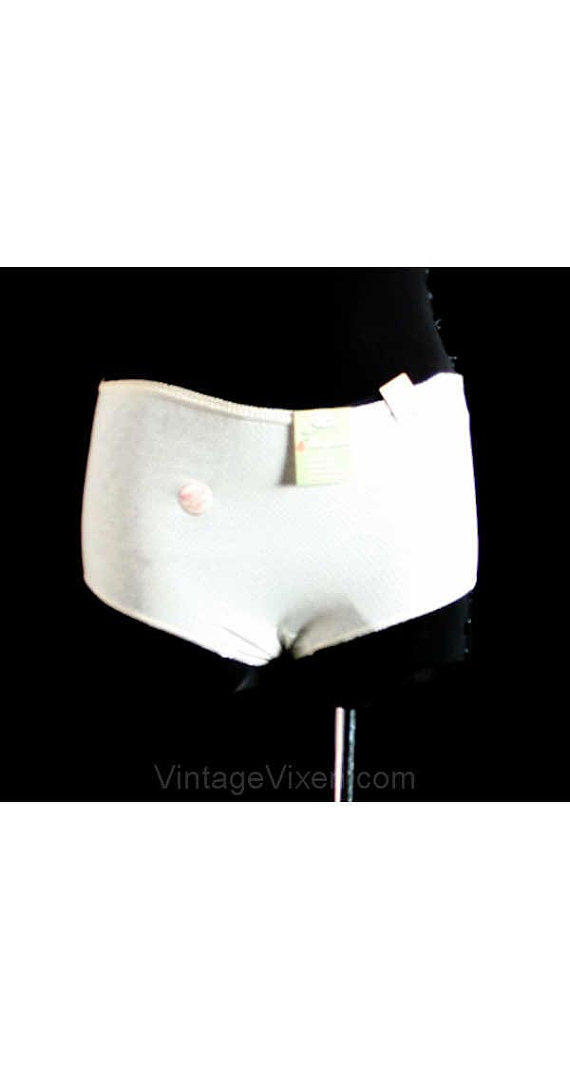 زفاف - 50s Panties - 1950s White Quilt-Textured Cotton Panty - Size 5 6 - Waist 24 to 30 - 39961-1