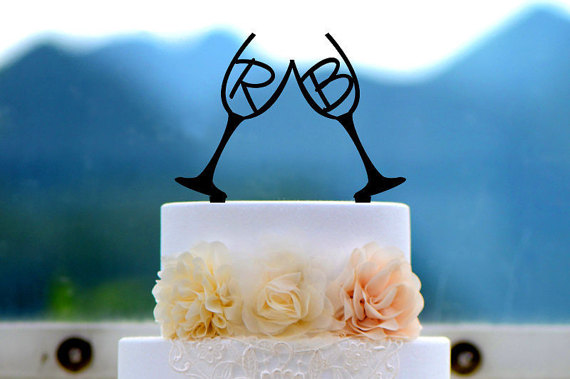 زفاف - Wedding Cake Topper Monogram Mr and Mrs cake Topper Design Personalized Cake Topper M015