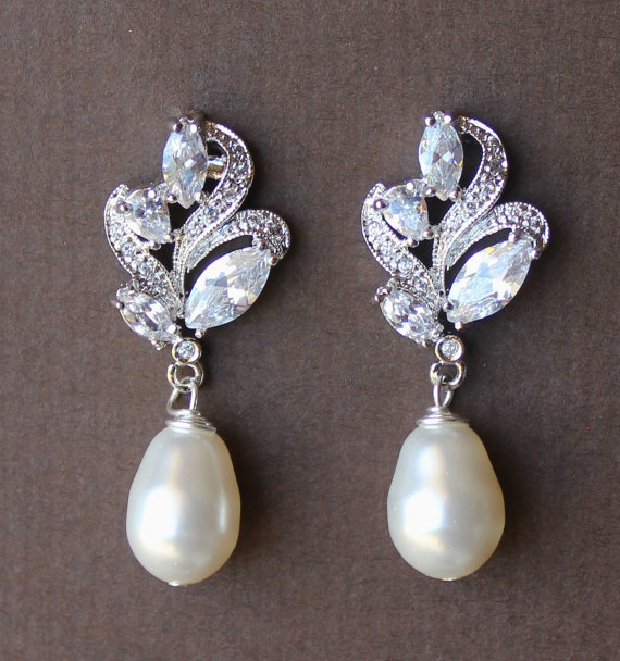 Hochzeit - Crystal Bridal Earrings, Crystal and Pearl Drop Earrings, Bridal Jewelry, Wedding Jewelry, FLEUR