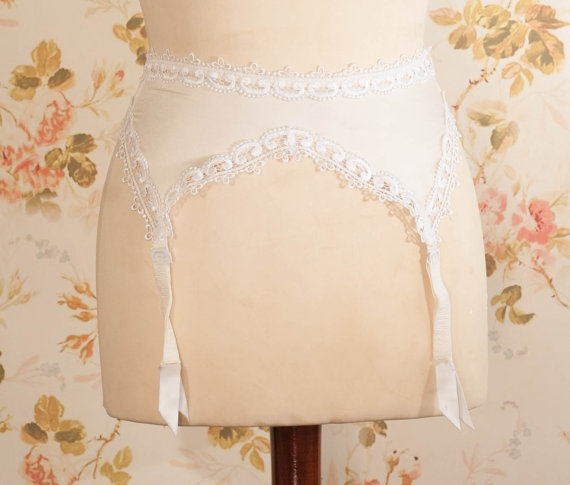 Wedding - Vintage Ivory Decorative Corded Lace Garter Belt, Suspender Belt. Waist circumference: 22 - 26"