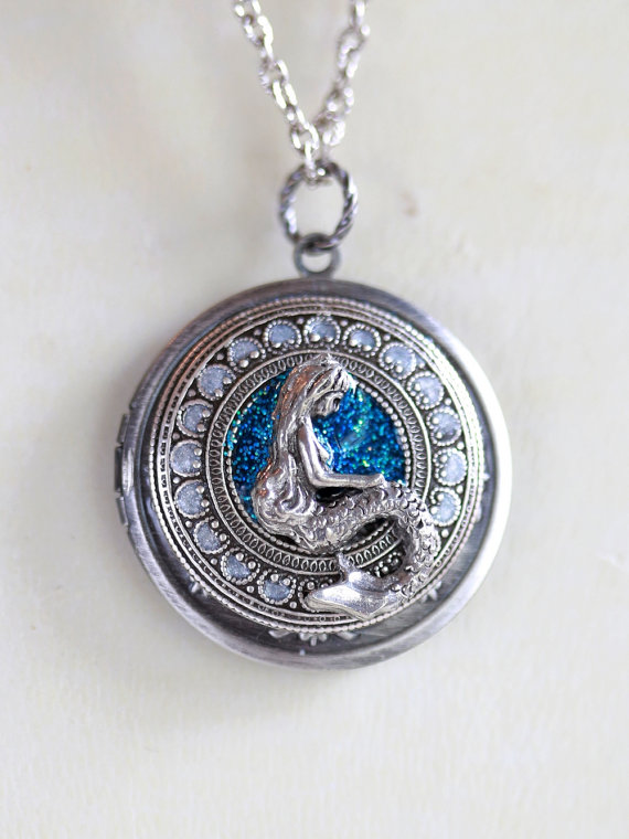 Свадьба - Mermaid Locket Necklace,Jewelry Gift Pendant,Something Blue,Mermaid,Silver Locket,Spring Celebrations,Goddess,Wedding Necklace