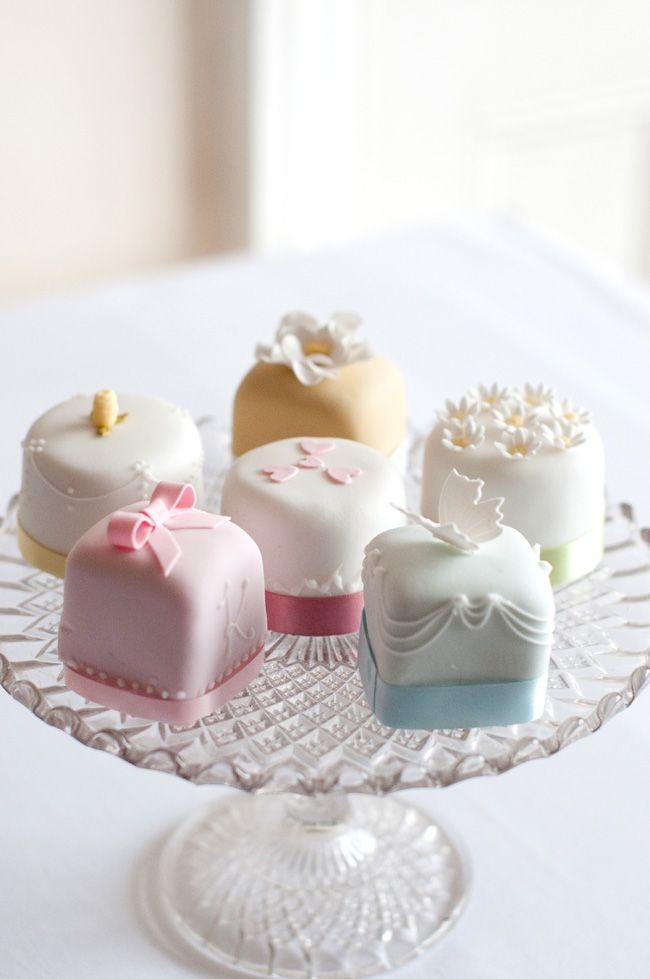 Свадьба - A Feast For Your Eyes: Oh So Pretty Wedding Cakes & Cookies