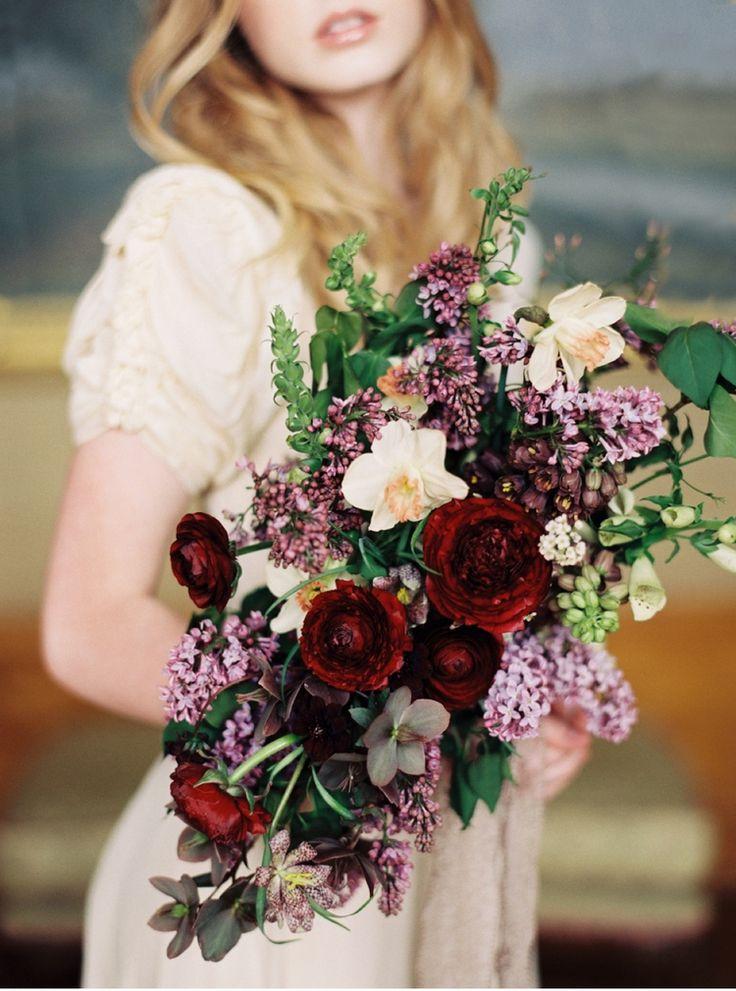 Hochzeit - Lavender And Cream Bridal Inspiration