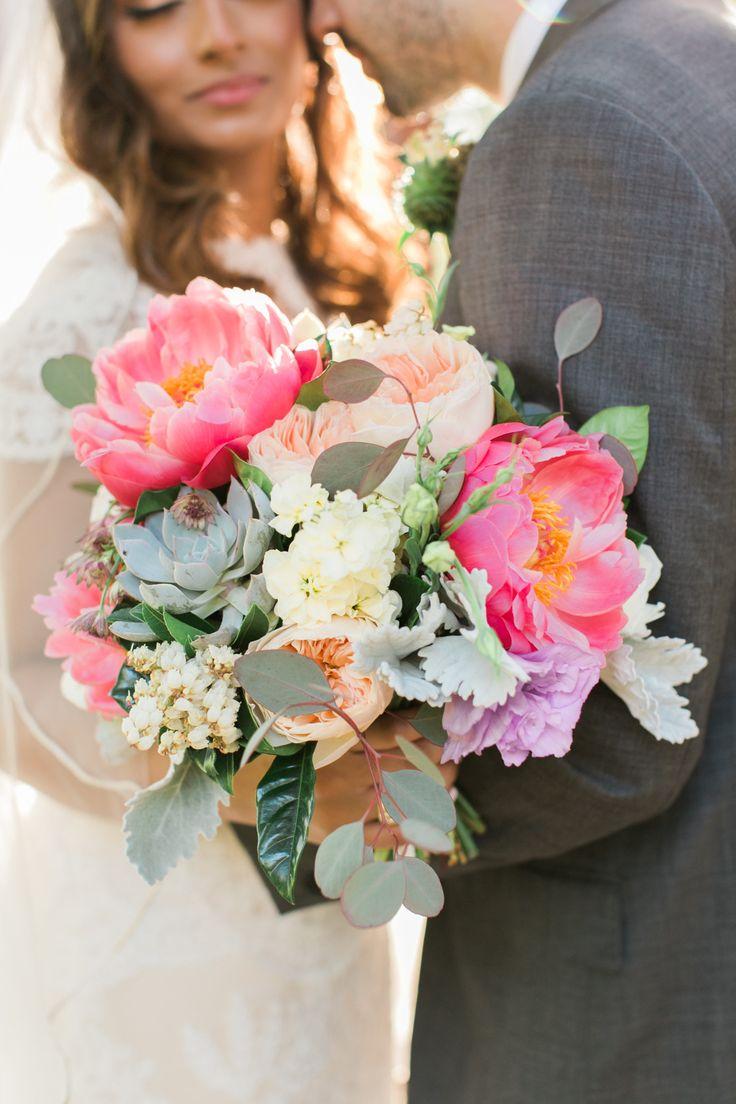 Wedding - Toss The Bouquet!