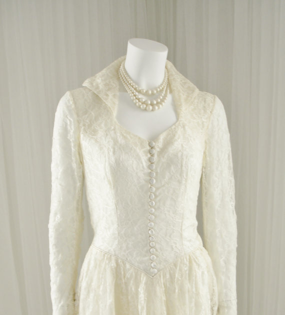 زفاف - Tea Length Lace Wedding Dress Mid Century 1950 Ball Gown Style with Satin Lining