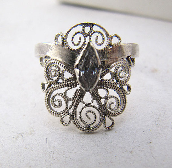 Hochzeit - Zirconia Engagement ring, non-traditional engagement ring, Silver engagement ring