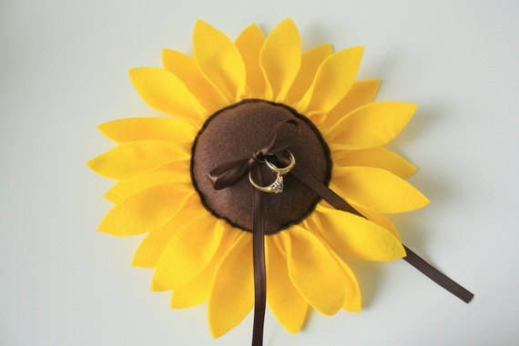 Hochzeit - Felt Sunflower Wedding Ring Pillow