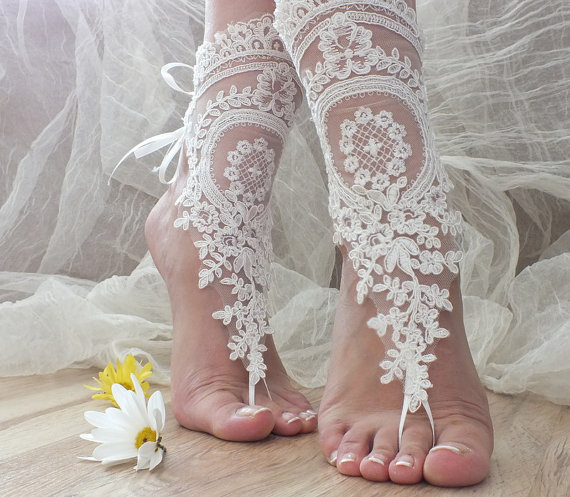 Hochzeit - Free ship ivory  Beach wedding barefoot sandals shoes prom party bangle beach anklets bangles bridal bride bridesmaid