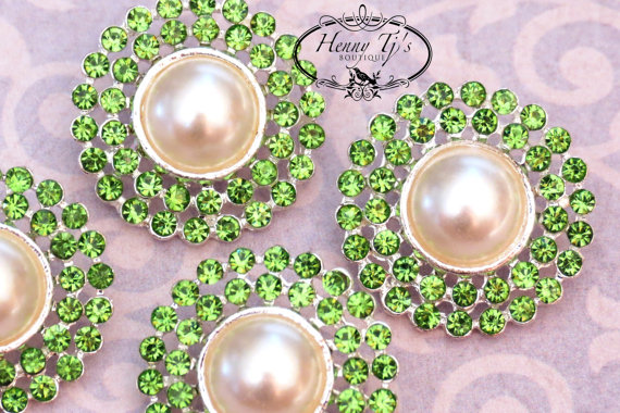 Hochzeit - 4 pieces - 25mm Silver Plated Metal PERIDOT Lime Green Crystal Pearl Rhinestone Buttons - wedding / hair / garment accessories Flower Center