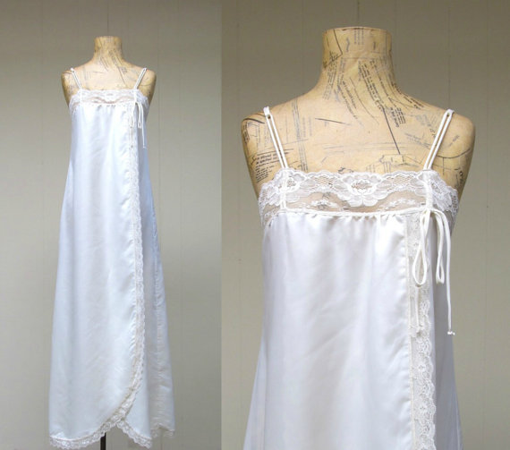 زفاف - Vintage 1980s Givenchy Negligee / 80s Ivory Satin Lace Maxi Nightgown Bridal Lingerie / XS - Small