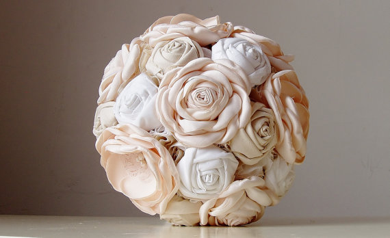 زفاف - Reserved Listing  - Custom Fabric Brooch Bouquet