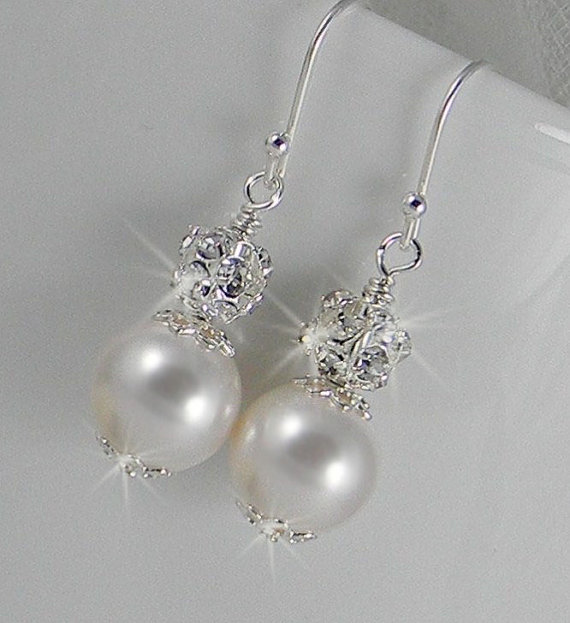 Свадьба - Pearl bridal Earrings, Bridesmaids jewelry, Bridal jewelry, Swarovski pearls crystals, Sarah Earrings,