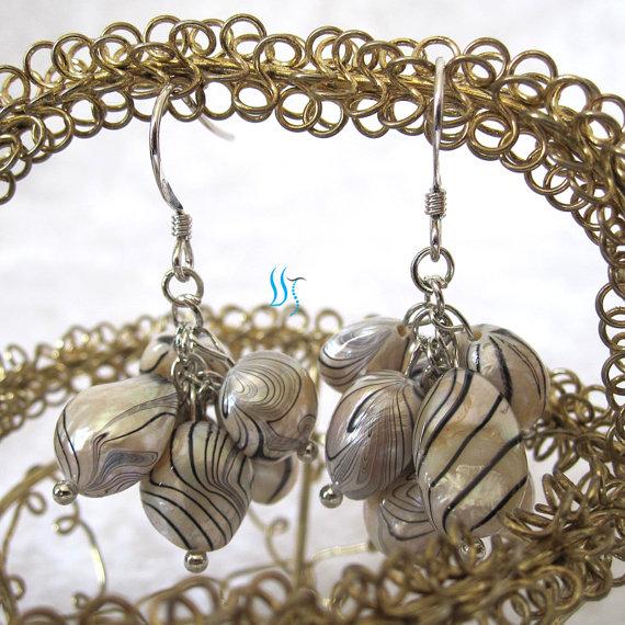 Hochzeit - Pearl Earrings - Black Water Wave Freshwater Pearl Dangle Earrings D11S - Free shipping