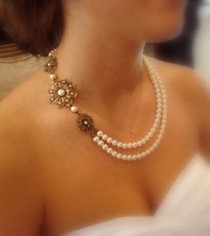 زفاف - Vintage style bridal necklace, wedding jewelry with Swarovski ivory pearls, golden shadow crystals, wedding necklace, antique brass necklace