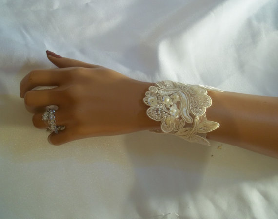 Mariage - Beautiful Ivory Flower Lace Bracelet, Bridal Bracelet, Bridal Accessory, Bridesmaid Accessory, Lace Sequin Bracelet, Arm Warmer, Wrist Cuff