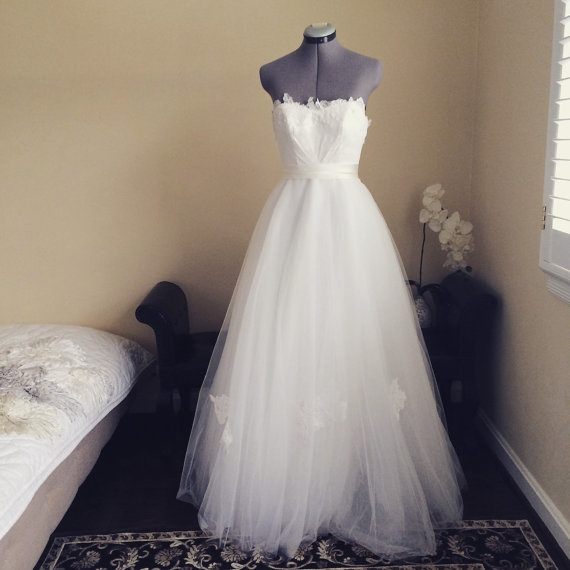 TaylorOne Of A Kind Wedding Dress Strapless Princess Full Aline Lace