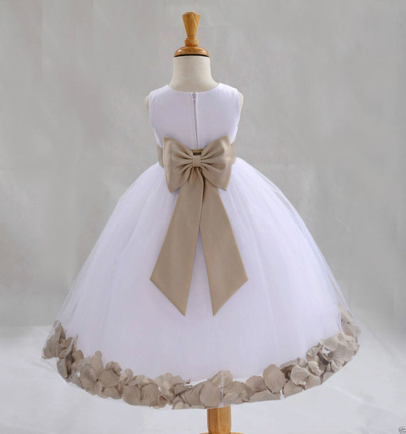 Mariage - White Flower Girl dress bow sash pageant petals wedding bridal children bridesmaid toddler elegant sizes 6-9m 12-18m 2 4 6 8 10 12 14 