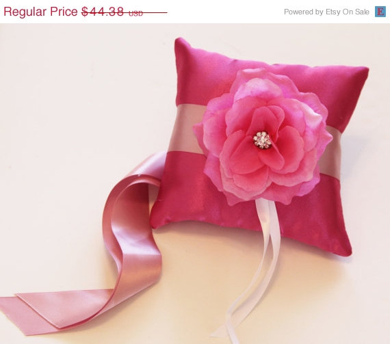 Свадьба - Hot Pink Ring Pillow, Pink Flower on Hot Pink Pillow, Wedding Dog Accessory, Ring Bearer Pillow