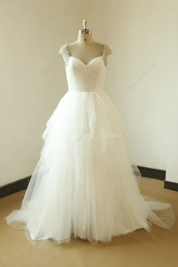 Свадьба - Ivory A line tulle beading keyhole back ruffled wedding dress
