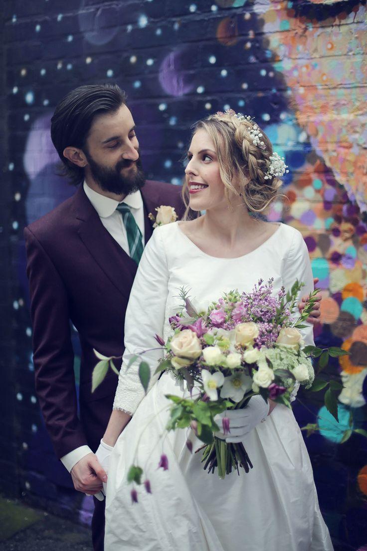 Свадьба - Little White Gloves And Flowers In Her Hair For A 1960’s Brooklyn Factory Inspired Wedding
