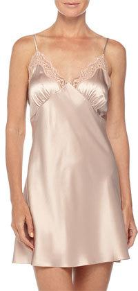 Свадьба - Neiman Marcus New Body Lace-Trimmed Chemise, Brulee
