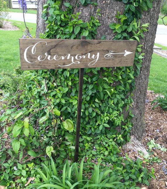 Mariage - Ceremony wedding directional sign rustic wedding wood sign Wedding signage yard sign Direction sign