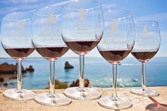 Wedding - 7 Personalized Wine Glasses - DIY - Bridesmaids Gift - Custom Engraved Wine Glasses - Wedding party favors