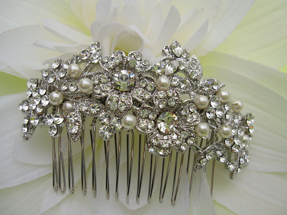 Свадьба - Pearl Wedding hair comb,bridal hair accessories, pearl bridal hair comb,wedding headpieces,crystal bridal comb,rhinestone wedding comb