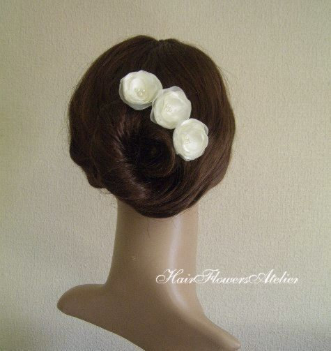 Mariage - Ivory Bridal Flowers Petite Hair Pins Ivory Hair Flowers Ivory Bobby Pins Small Ivory Ecru Hair Pins Ivory Shoe Clips Ivory Brooch Wedding